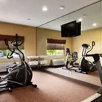 Days Inn & Suites By Wyndham Airport Albuquerque 