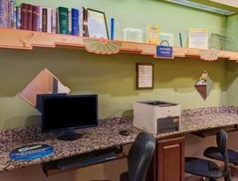 Days & By Wyndham Airport Hotel Albuquerque